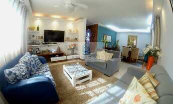 Imagem: Casa de luxo à venda em Niterói-RJ, bairro