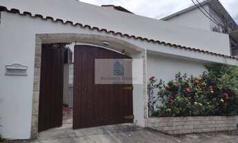 Imagem 2: Imperdível: Casa à venda no Rio de Janeiro-RJ, 4 quartos, 1 suíte, 1 sala, 4 banheiros, 1