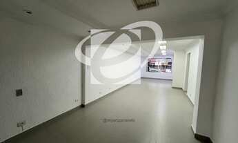 Imagem: 4 banheiro na Rua Luís Góis