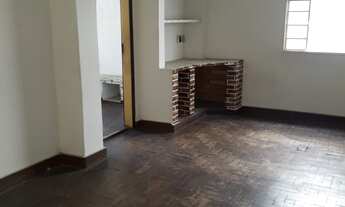 Imagem 4: Boa Estrutura, Terreno Amplo, Quintal e Excelente Localização