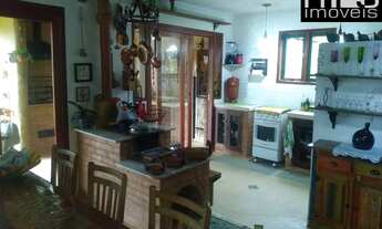 Imagem 5: Mini Fazenda Produtiva em Meio ao Conforto com Estilo Rústico sofisticado