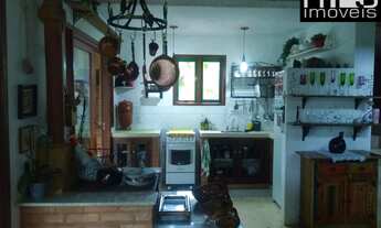 Imagem 6: Mini Fazenda Produtiva em Meio ao Conforto com Estilo Rústico sofisticado