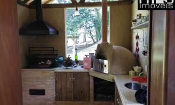 Imagem 3: Mini Fazenda Produtiva em Meio ao Conforto com Estilo Rústico sofisticado