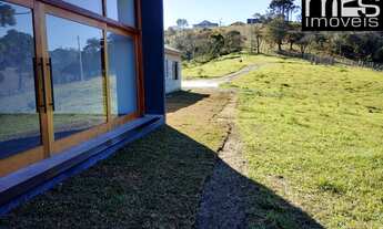 Imagem 3: Estilo Rústico Moderno, Local Reservado, Próximo ao Asfalto com Vista Maravilhosa das Mont