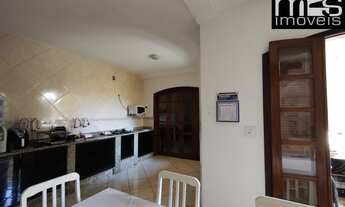 Imagem 6: 04 Quartos, 02 Suítes, Garagem 03 carros com Cozinha Ampla