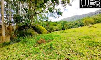 Imagem 6: Mata Exuberante, Clima Frio, Nascente, Fácil Acesso com Vista para as Montanhas