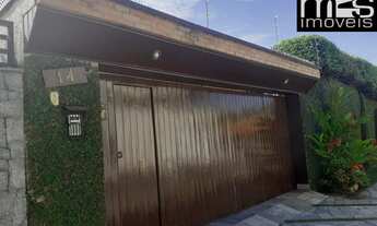 Imagem 3: Estilo Colonial, 06 Quartos, Localização Excelente em Bairro Tradicional