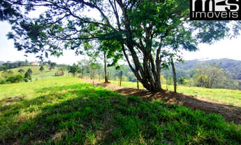 Imagem 4: Venda de Lindo Sítio com 10 Quartos Nascente Pavimentação Sede Piscina Lazer e 60.500m² e
