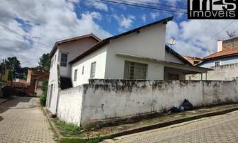 Imagem 2: Casa à venda em Cunha-SP, no bairro Areão: 3 quartos, 2 salas, 2 banheiros, 3 vagas de gar