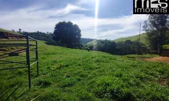 Imagem 7: Sítio à Venda em Cunha-SP: 5 Quarto, 2 Suítes, 3 Salas, 5 Banheiros, 3 chalés, Cachoeiras