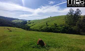 Imagem 6: Sítio à Venda em Cunha-SP: 5 Quarto, 2 Suítes, 3 Salas, 5 Banheiros, 3 chalés, Cachoeiras