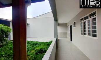 Imagem 2: 04 Quartos, 02 Suítes, Garagem 03 Carros em Bairro com Grande Procura