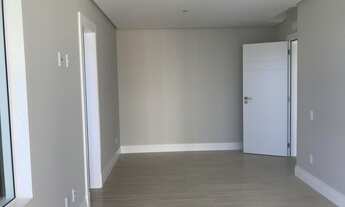 Imagem 3: 3 dormitórios, 3 suíte, 3 vagas na garagem, 182M² de Área Construída