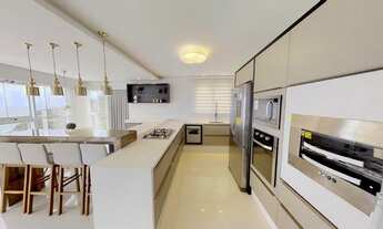 Imagem 5: 4 dormitórios, 4 suíte, 5 banheiro, 4 vagas na garagem, 237M² de Área Construída