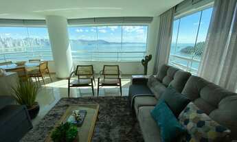 Imagem 2: 3 dormitórios, 3 suíte, 5 banheiro, 2 vagas na garagem, 203M² de Área Construída