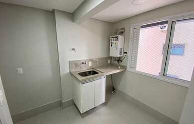 Imagem 4: 4 dormitórios, 2 suíte, 4 banheiro, 2 vagas na garagem, 200M² de Área Construída