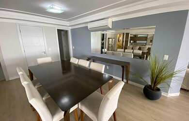 Imagem 7: 4 dormitórios, 2 suíte, 4 banheiro, 2 vagas na garagem, 200M² de Área Construída