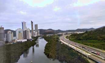 Imagem 6: 4 dormitórios, 4 suíte, 5 banheiro, 4 vagas na garagem, 182M² de Área Construída