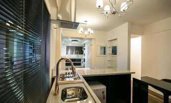 Imagem 2: 5 dormitórios, 4 suíte, 6 banheiro, 4 vagas na garagem, 250M² de Área Construída