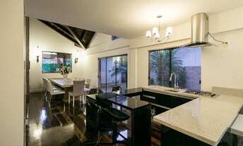 Imagem 3: 5 dormitórios, 4 suíte, 6 banheiro, 4 vagas na garagem, 250M² de Área Construída