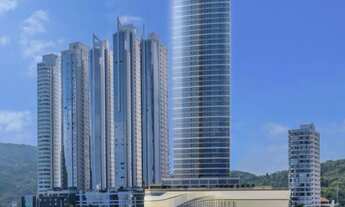 Imagem: 4 dormitórios, 4 suíte, 4 vagas na garagem