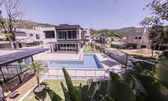 Imagem: 5 dormitórios, 4 suíte, 4 vagas na garagem