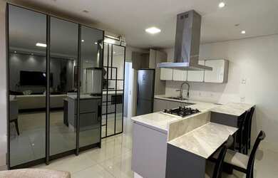 Imagem 4: 4 dormitórios, 4 suíte, 5 banheiro, 2 vagas na garagem, 173M² de Área Construída