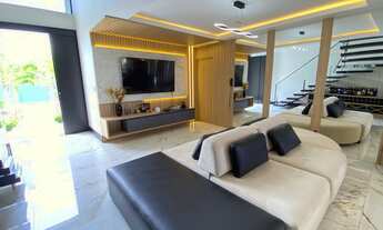 Imagem 2: 3 dormitórios, 3 suíte, 4 banheiro, 4 vagas na garagem, 335M² de Área Construída