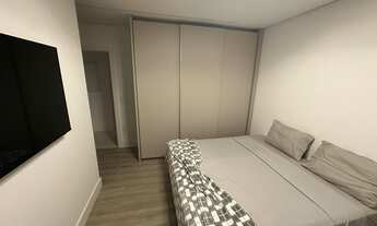 Imagem 2: 4 dormitórios, 4 suíte, 3 vagas na garagem, 180M² de Área Construída