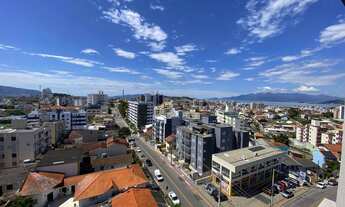 Imagem 3: Apartamento à Venda no bairro Estreito em Florianópolis/SC - 3 Suítes, 4 Banheiros, 1 Cozi