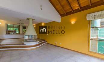 Imagem 4: Casa ampla de 694 m² com 4 suítes, escritórios, 7 vagas de garagem e terreno de 929 m² com