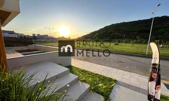 Imagem 4: Casa com 4 quartos, sendo 3 suítes e piscina no loteamento Villa Pamplona, Rio Tavares - F