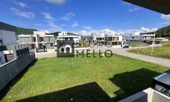 Imagem: Terreno de esquina com 461 metros quadrados