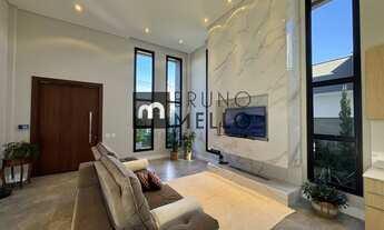 Imagem 4: Casa térrea com piscina à poucos metros da Praia do Campeche, ao lado do Jardim Campeche