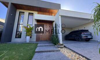 Imagem 3: Casa térrea com piscina à poucos metros da Praia do Campeche, ao lado do Jardim Campeche