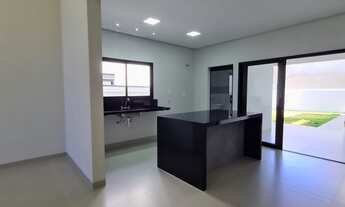 Imagem 3: Casa de 03 Dormitórios sendo 01 suíte no Lagos D Icaraí, Salto/SP