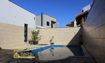 Imagem: Casa de 03 Dormitórios e piscina no bairro