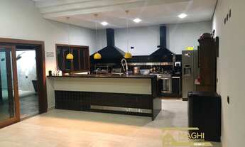 Imagem: Casa com 03 Suítes e piscina no Condomínio