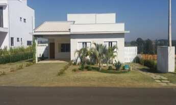 Imagem: Casa Cond. Mont Serrat 3 Suítes Terreno