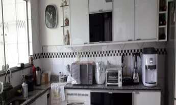 Imagem 4: Sobrado com 180 m² de área construída, local excelente