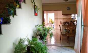 Imagem: Sobrado 289m², 3 Dormitórios, 3 Vagas