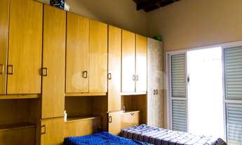 Imagem: Sobrado com 237 m² de área construída