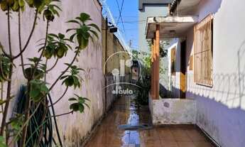 Imagem: Casa antiga à venda na Vila Helena, Santo