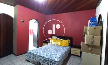 Imagem 4: Imóvel no Jardim Ana Maria com 2 moradias e 1 salão comercial com 2 vagas