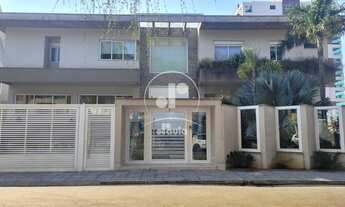 Imagem 2: Espetacular casa à venda em São Bernardo do Campo-SP, 4 suítes, 3 salas, 8 banheiros, 6 va