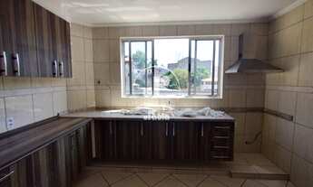 Imagem 7: Duas residências , 1ª casa , 3 quartos sendo um suíte, 2 vagas 2ª casa, 1 quarto , sala