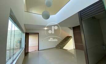 Imagem 4: Sobrado de 333m² à Venda em Santo André-SP, Bairro Santa Maria: 5 Quartos, 5 Suítes, 3 Sal