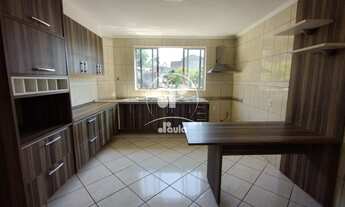 Imagem 5: Duas residências , 1ª casa , 3 quartos sendo um suíte, 2 vagas 2ª casa, 1 quarto , sala