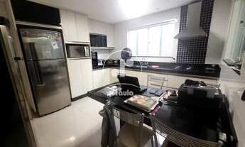 Imagem: Sobrado com 199,00 m² 137,00 m² de terreno