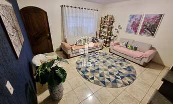 Imagem 3: Sobrado com 3 quartos , sendo um suíte , sala , cozinha , área de serviço , 3 vagas , J